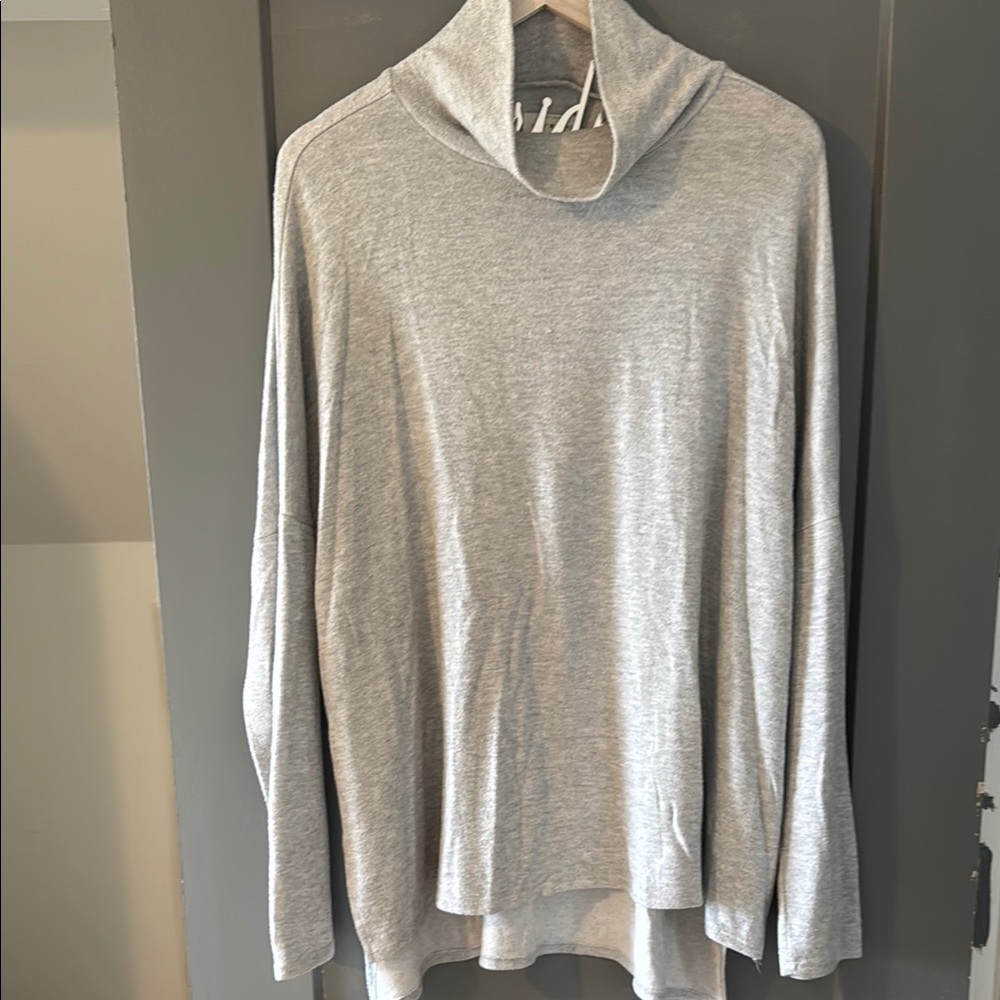 Lucky Brand Gray Sweater
